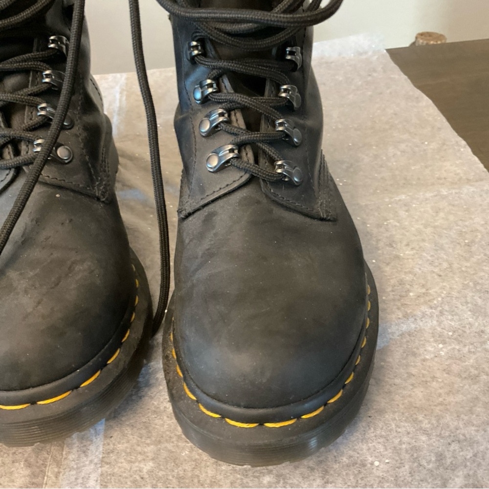 DR. MARTENS Serena Black Faux Fur Lined Combat Boots Black Women's Size 8 - Picture 4 of 16